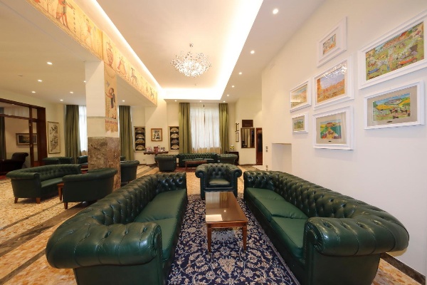 Hotel Moderno image 1